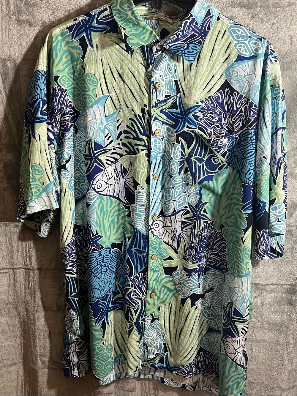 Men's Short-Sleeve Tropical Fish Print Shirt - Blue & Green